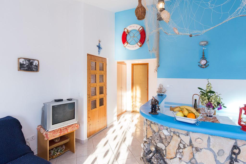 Juras Apartment Brzac