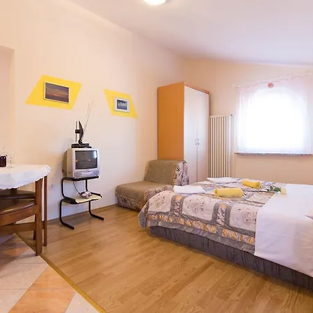 Apartments Juras Brzac Kültér fotó